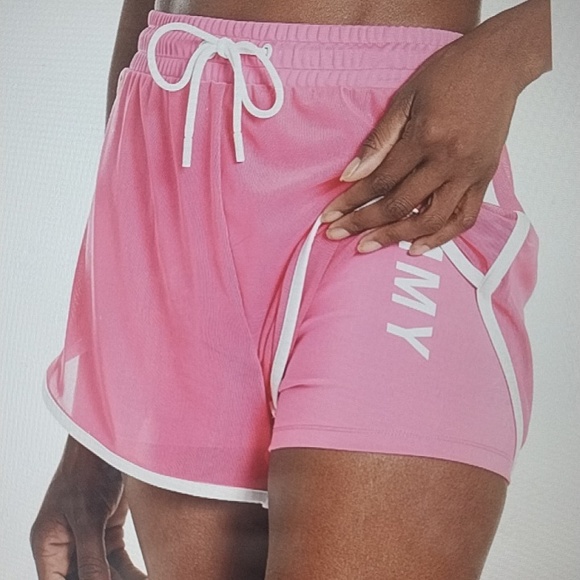 NEW Tommy Hilfiger Woman's Performance Interlock Knit Running Short, color Lush - Picture 1 of 6